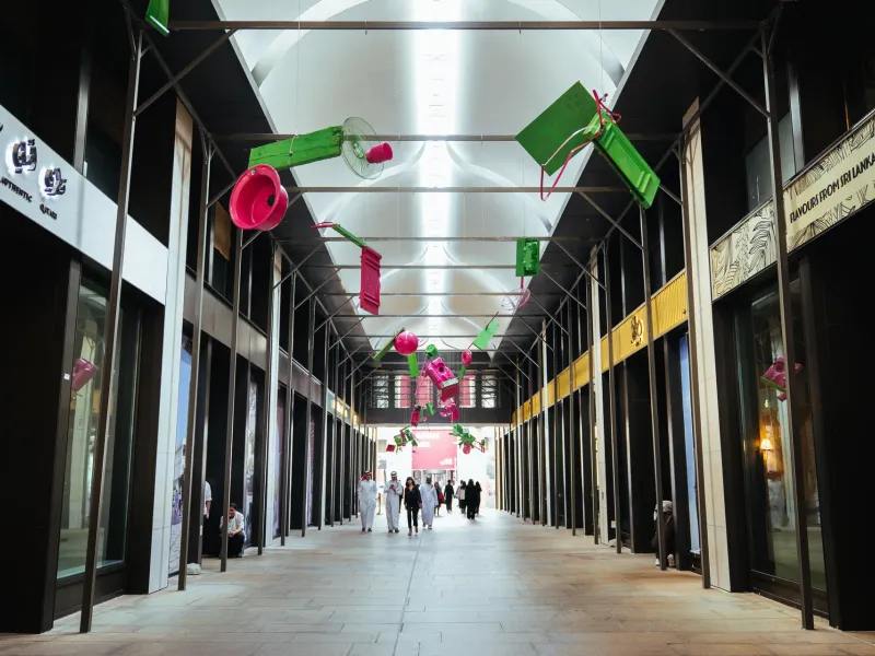 Suspended installation rigging, Doha 3